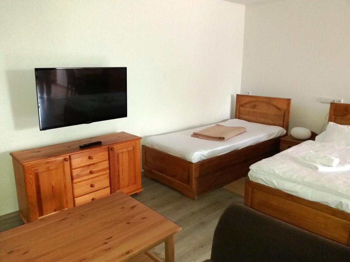 Hotel Na Sustne Krupa Ngoại thất bức ảnh
