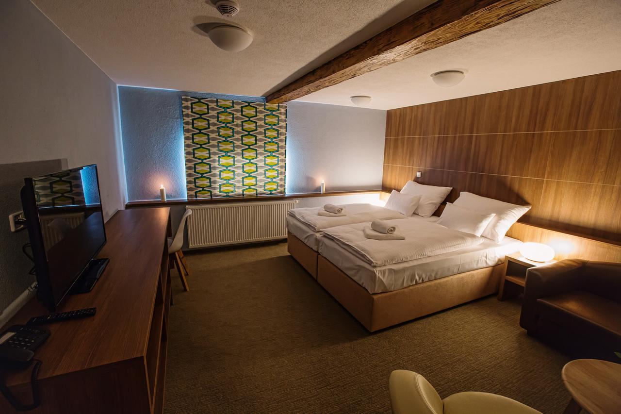 Hotel Na Sustne Krupa Ngoại thất bức ảnh