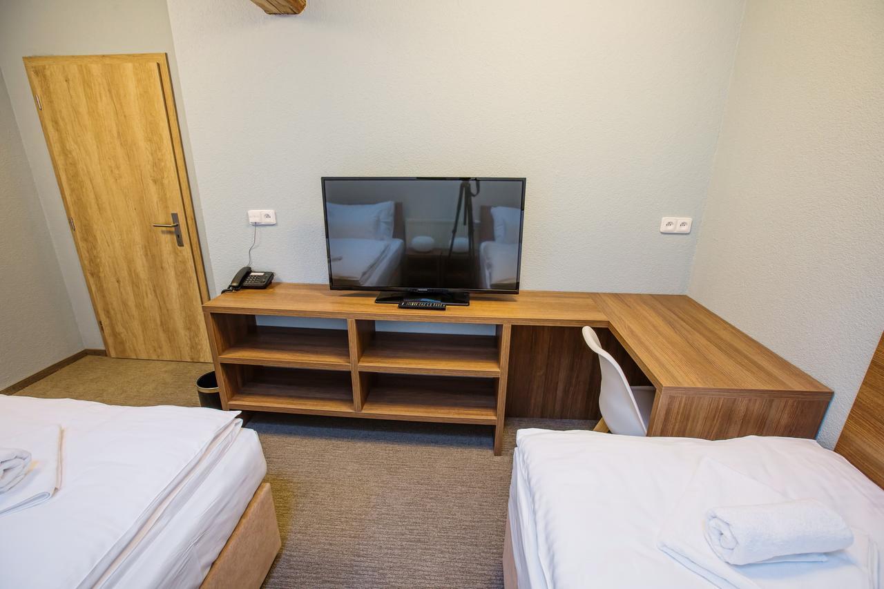 Hotel Na Sustne Krupa Ngoại thất bức ảnh