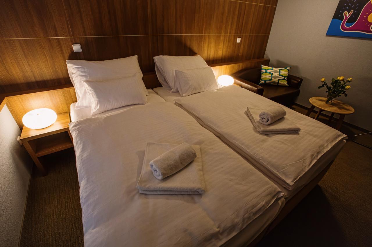 Hotel Na Sustne Krupa Ngoại thất bức ảnh